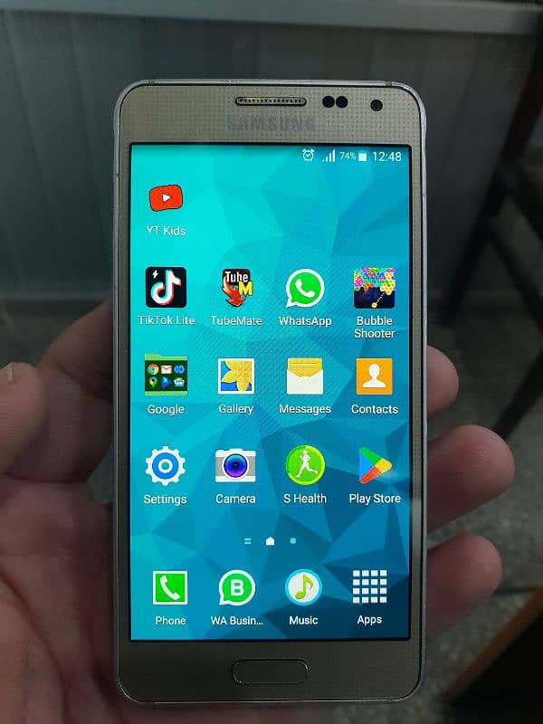 Samsung Galaxy Alpha 4