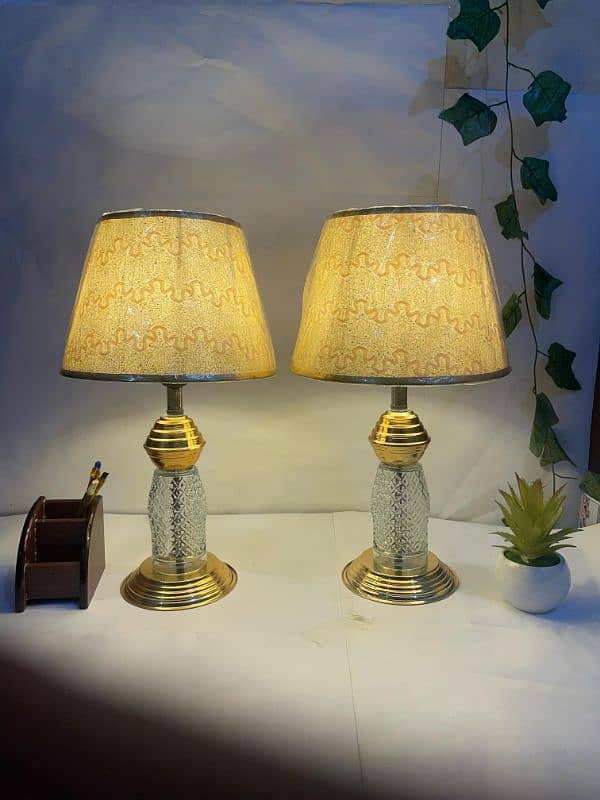 table Lamp 2 pieces golden color 8
