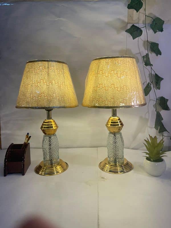 table Lamp 2 pieces golden color 9