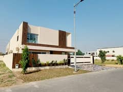 One Kanal Gorgeous Bungalow Situated At Most Prime Location Direct Approach Dha phase 6 L Block