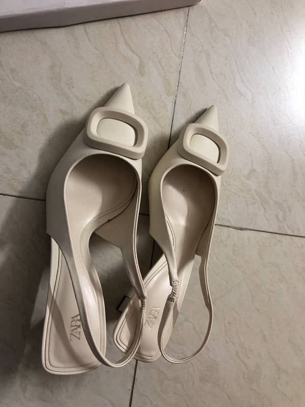 ZARA WHITE SHORT HEEL 2