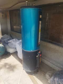 Excellent condition geyser for sale. Used only few times