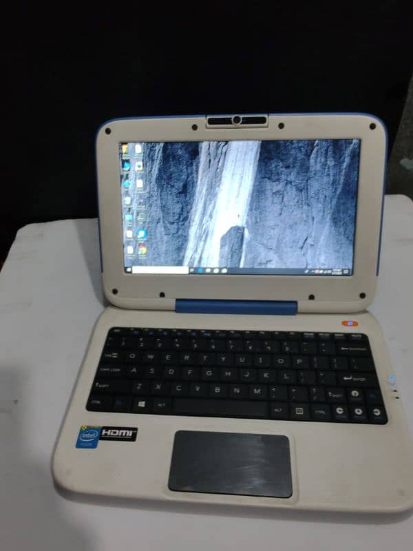 Intel Celeron 2Gb Ram 80GB Hard Mini Laptop 2