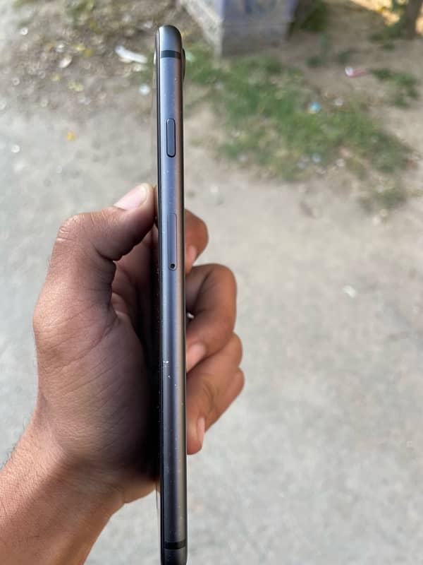 iPhone 8 Plus Non PTA 2