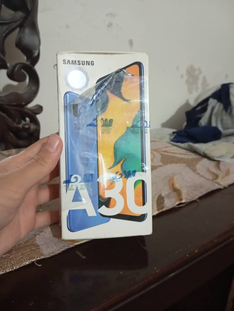 Samsung Mobile A30 4