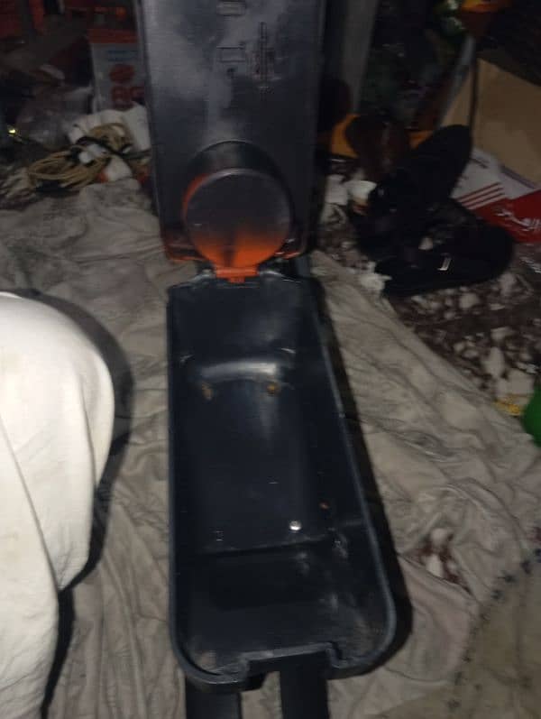 2pc Suzuki mehran console boxes new condition and heavy plastic 5