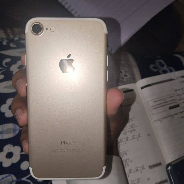 iPhone 7  A1 condition 1