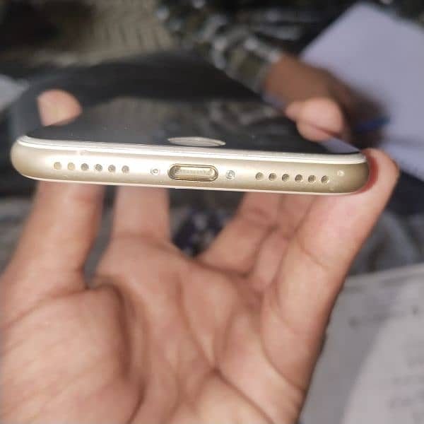 iPhone 7  A1 condition 9