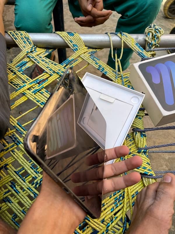 Ipad mini 6 for pubg mobile | Paper apply | i pad mini6 lush condition 9