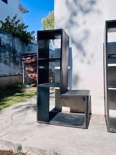 LED side tables show racks and corner decor