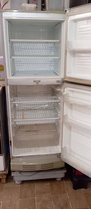 Used Pel Refrigerator for Sale – Good Condition 2