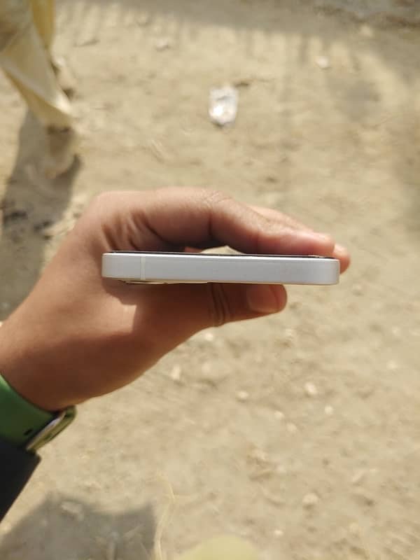 iPhone 12 128gb dual sim official PTA Approved 4