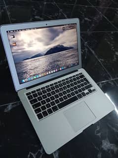 MacBook Air 2015-13.3"inch (8GB/256GB SSD)