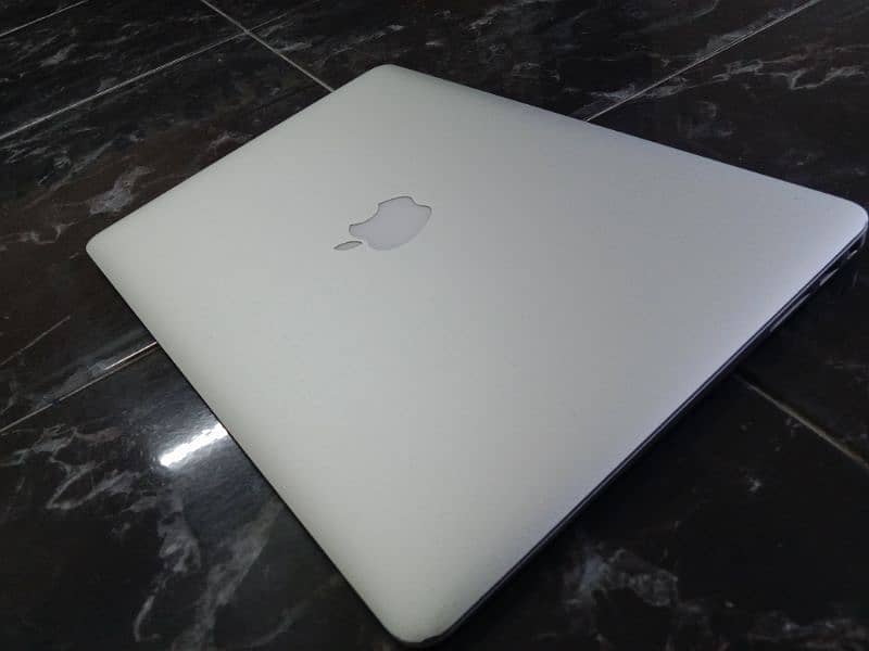 MacBook Air 2015-13.3"inch (8GB/256GB SSD) 3