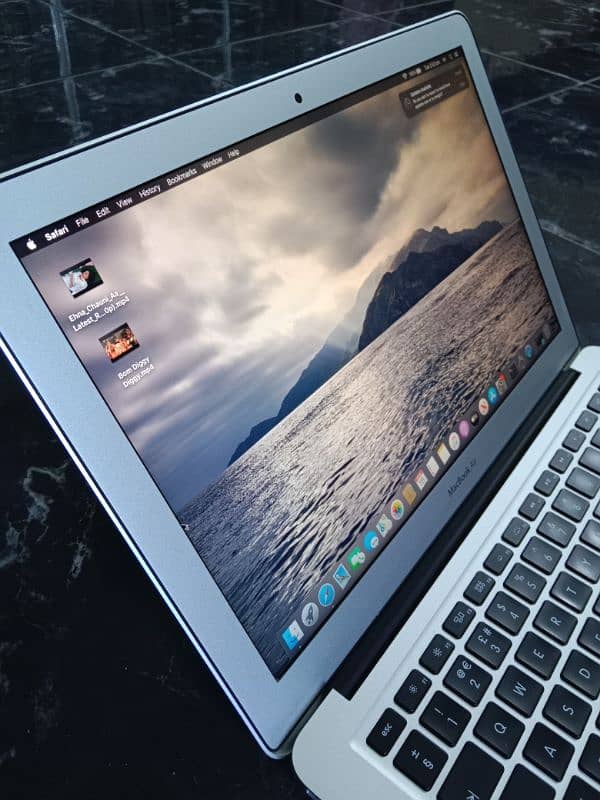 MacBook Air 2015-13.3"inch (8GB/256GB SSD) 4