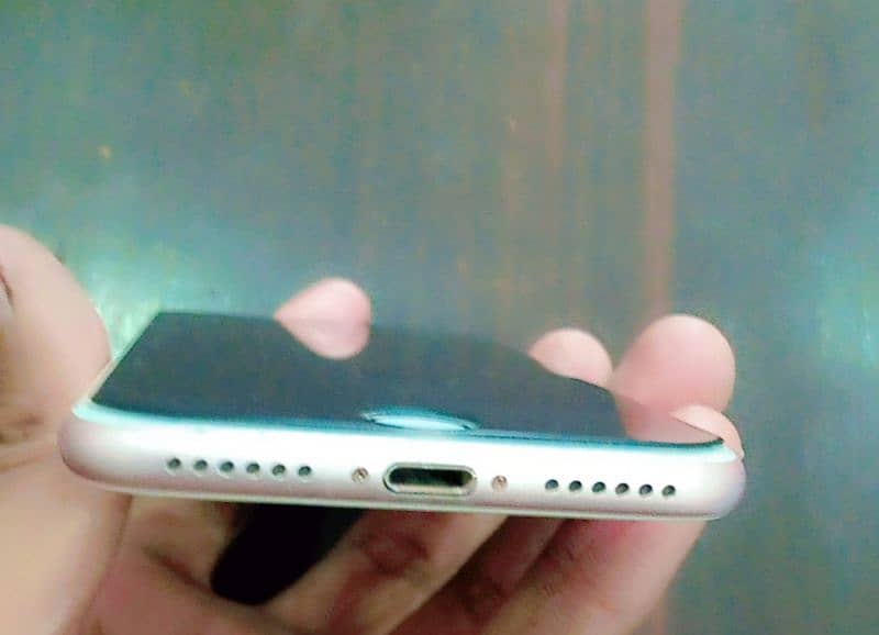 I PHONE 7 for sale . . . 4