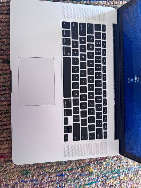 Apple MacBook Pro 2