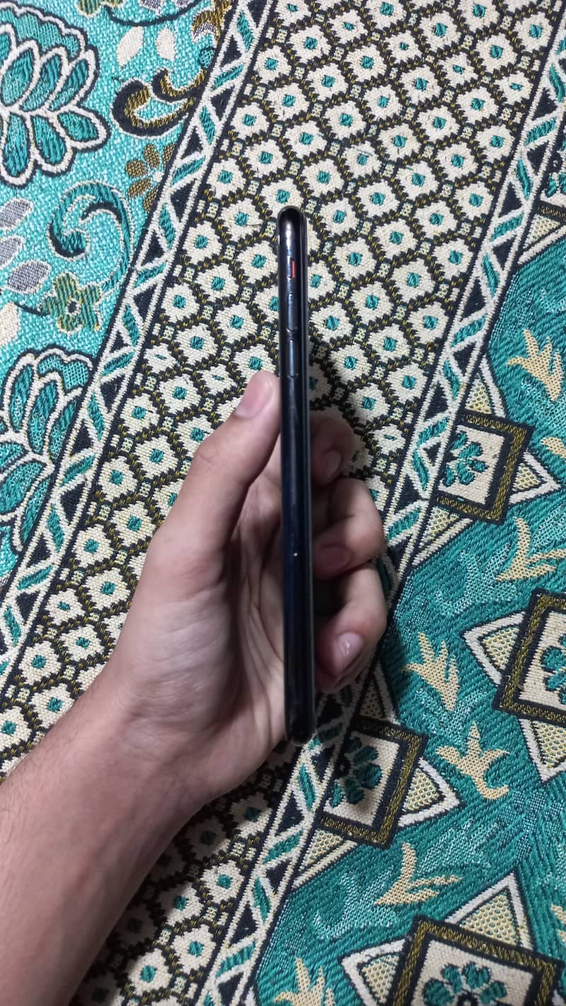 Apple iPhone XS Max 6