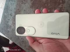 Vivo V40e. . . Just 4 months Used