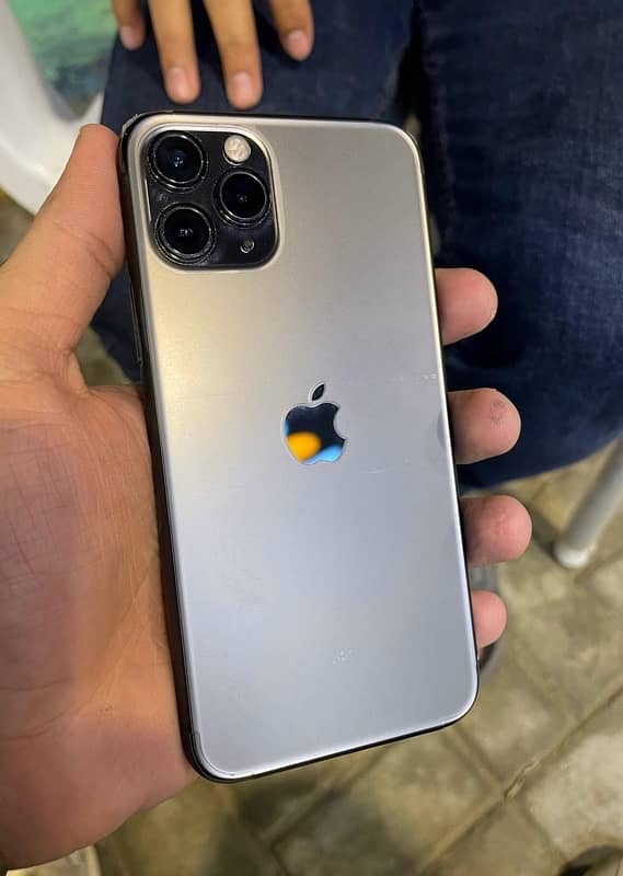 iPhone 11 pro 256gb non pta Factory unlocked. 1