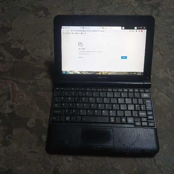 toshiba mini laptop 1