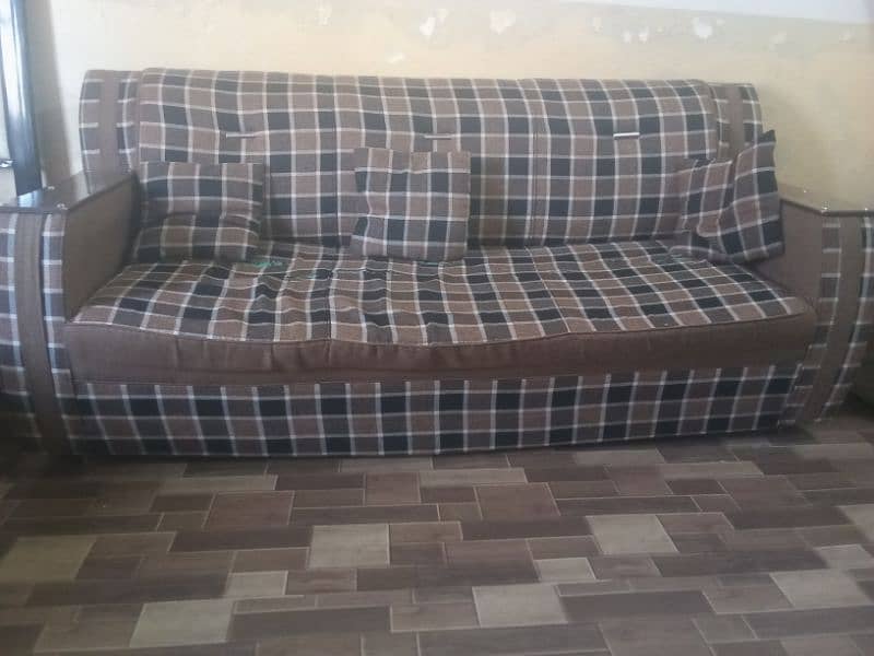 sofa 5 seater 0