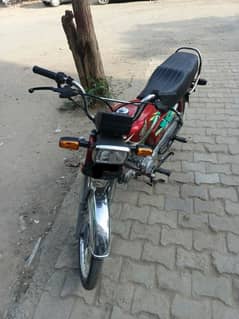 Honda CD 70: single owner: low mileage