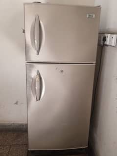 Haier Fridge HRF270