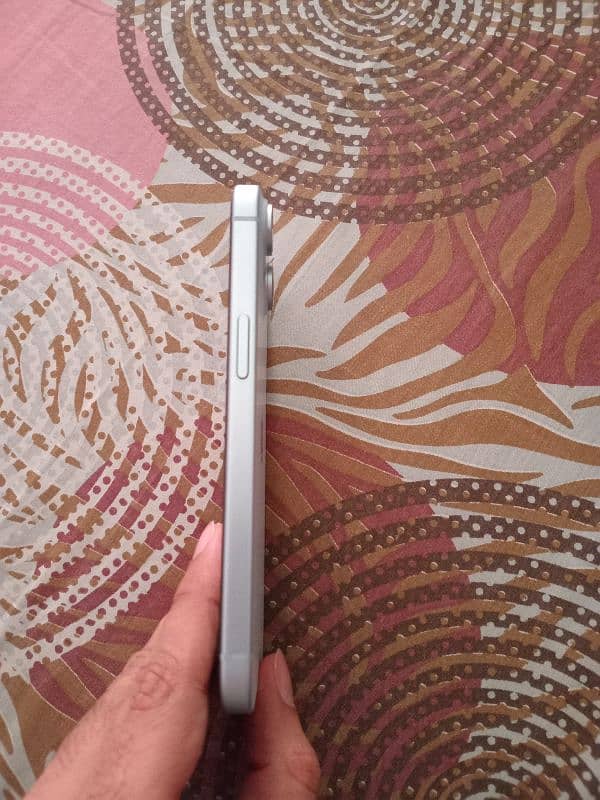 Iphone 15 128 GB Non PTA Factory Unlock 3