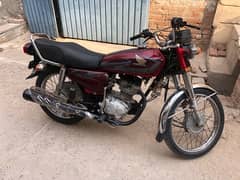 Honda 125 2016 Model red colour 10/10 all ok