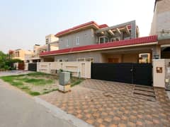 Brand New- 10 Bedrooms Full Basement House