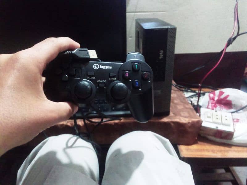 Gaming remote 3