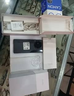 mobile 10/10 hn koi bhi issue nai hn seal pack hn box charger orginal