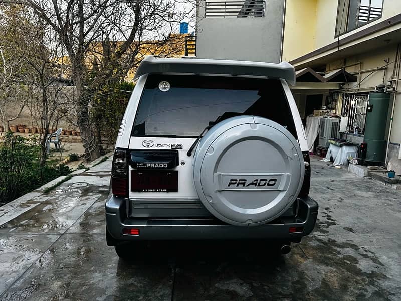 toyota prado rz 3 door 6