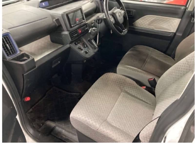 Daihatsu Tanto 2025 4