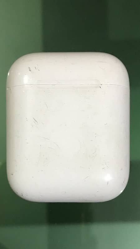 Original AirPod Gen1 Case. Model A1601. 1