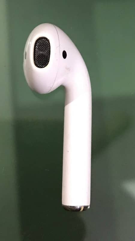 Original AirPod Gen1 Case. Model A1601. 10