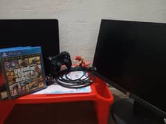 Sony PS4 slim+24 inch monitor+3 games