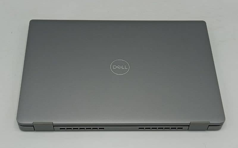 DELL lattitude 5320 0