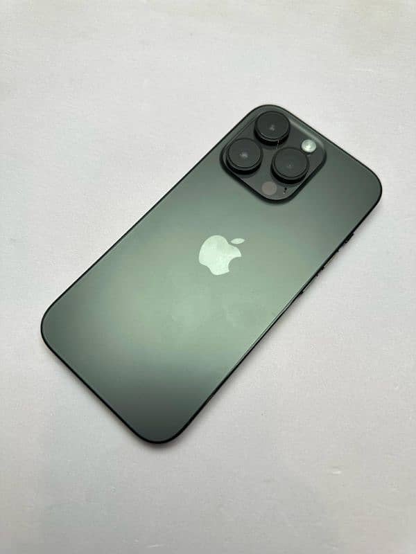 iPhone 14 pro black JV 1