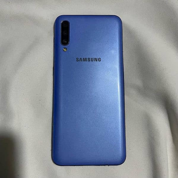 Samsung A50 4/128gb 1