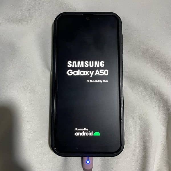 Samsung A50 4/128gb 3