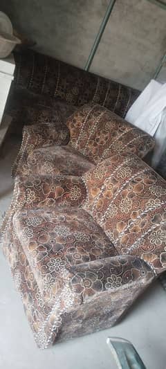 3 sets sofa for sale location chichawatni