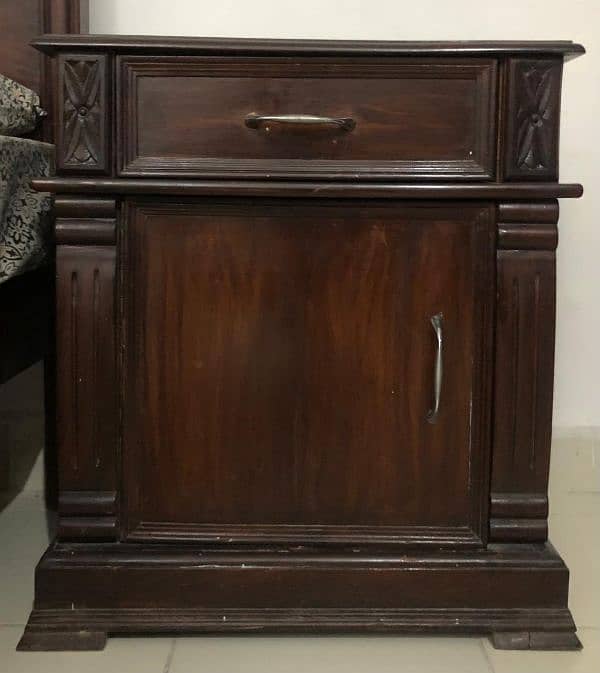 King size Double bed 1