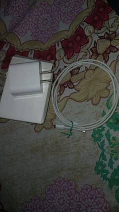 IPHONE 20W ADAPTOR