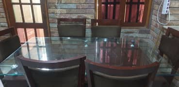 Dining table 6 seater Just like new