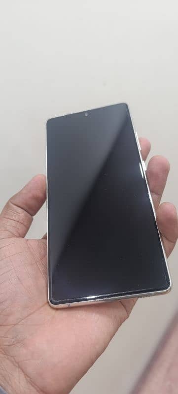 Samsung S10 light 5