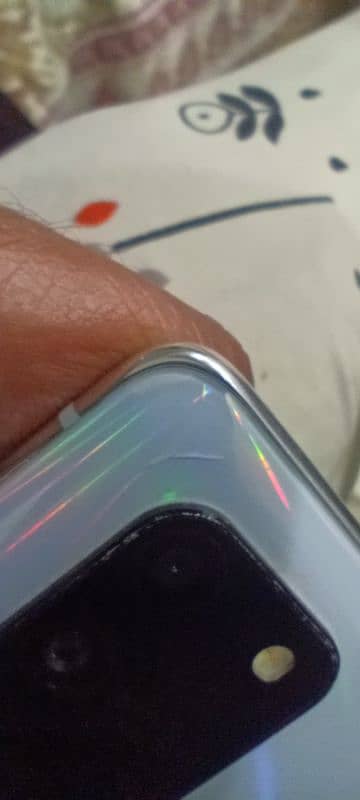 Samsung S10 light 6