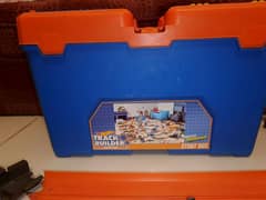 HOT WHEELS TRACK BUILDER SYSTEM