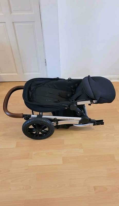 ickle bubba pram 6